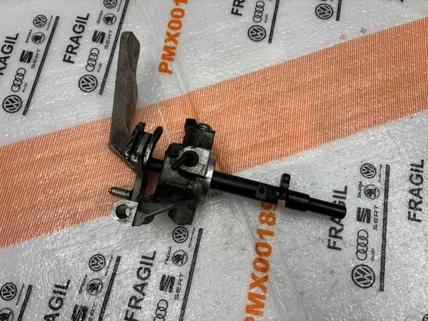 Vaihtoehtovalitsin 6R0711046E image 4