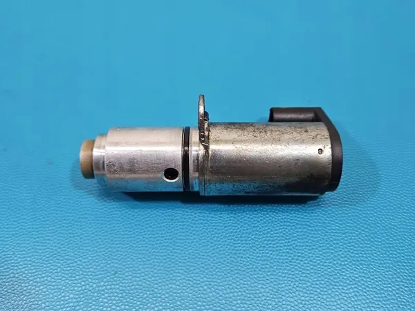 Capteur d'arbre à cames OEM 8692552 pour Volvo V50 S40 II image 3