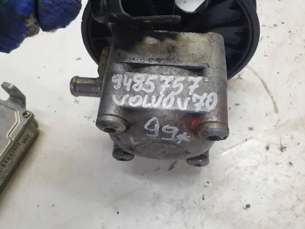 Volvo 2.4 D5 Pompe de Direction 7611332112 image 5