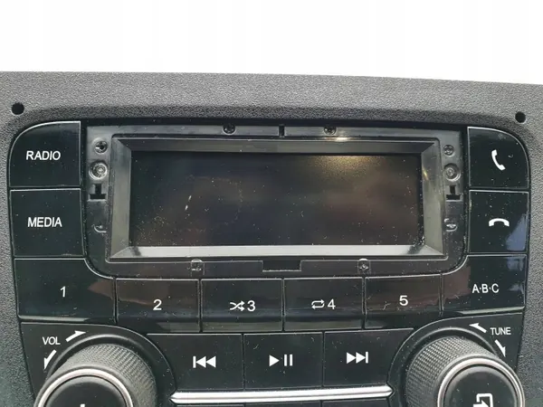 Iveco Daily Radio OEM 5803032937 - Gebrauchter Zustand image 3
