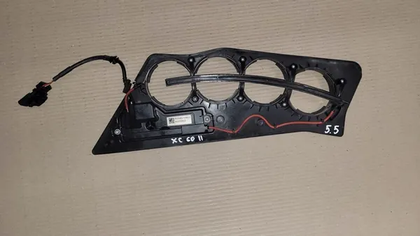 Volvo XC60 II Tampa de Entrada de Ar 31497531 image 1