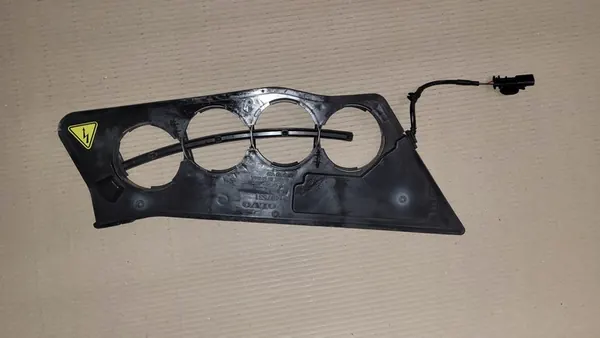 Volvo XC60 II Tampa de Entrada de Ar 31497531 image 4