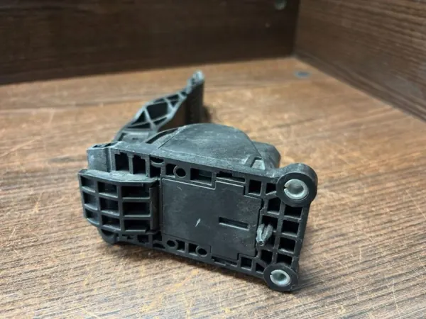 Kaasupoljin Mercedes-Benz Vito Viano W639 OEM 9063000304 image 4