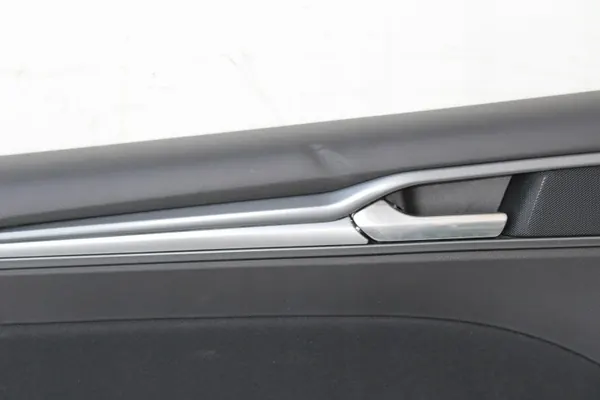 Seitenverkleidung Ford Mondeo MK5 OEM DS73F27659B image 3