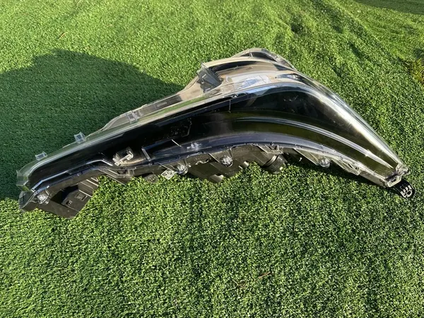 Farola delantera derecha LED TOYOTA COROLLA E21 HB Kombi image 7