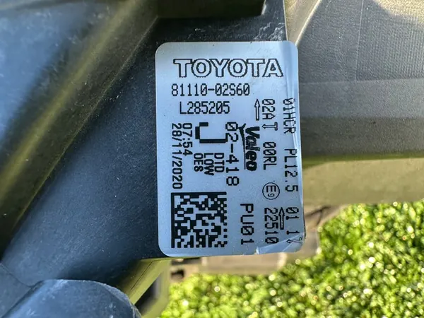 Farola delantera derecha LED TOYOTA COROLLA E21 HB Kombi image 8