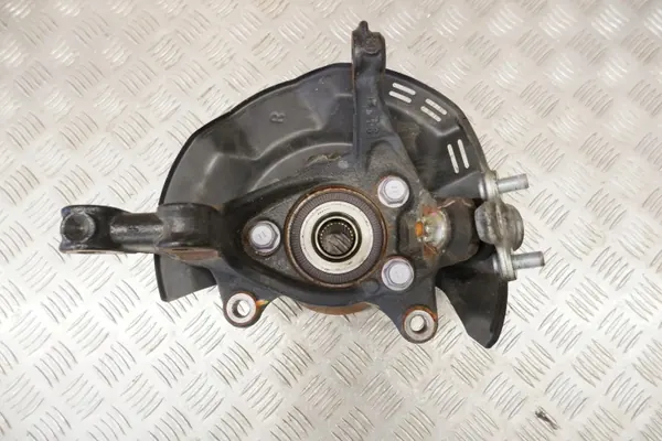 OEM 4321102410 Framhjulsnav för Toyota Yaris Cross image 3