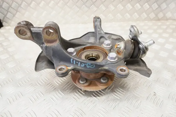 OEM 4321102410 Framhjulsnav för Toyota Yaris Cross image 5