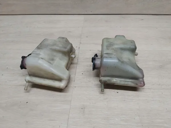 Uitzettank OEM T25 WYRÓWNAWCZY 2,0 2,4 Toyota image 3