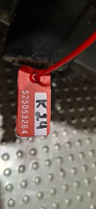 Höger Bakhjul Båge Dacia Duster II 2017- OEM 767480689R image 4