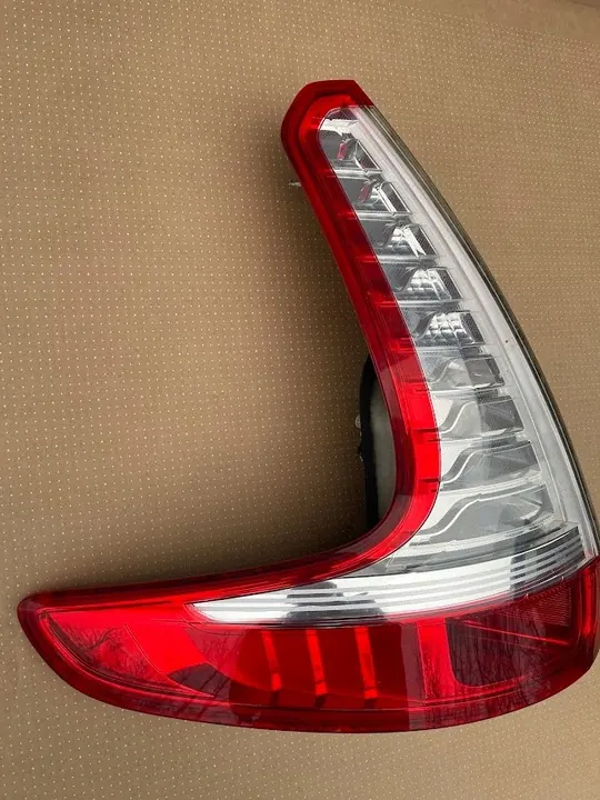 Luz trasera izquierda Renault Grand Scenic III 2009-2015 OE: 265550014R image 2