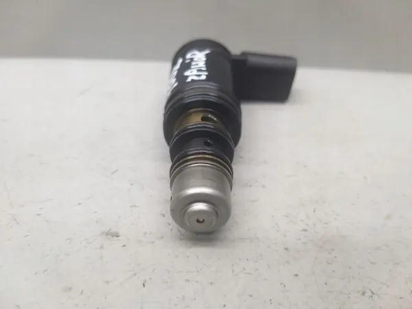 AC-compressorklep OEM 8E0260805BP voor VW Audi image 6