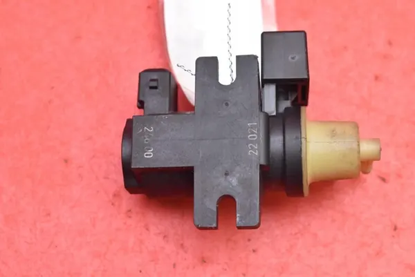 Válvula de vácuo Opel Signum C 1.9 CDTI 150 CV 05-08 image 2