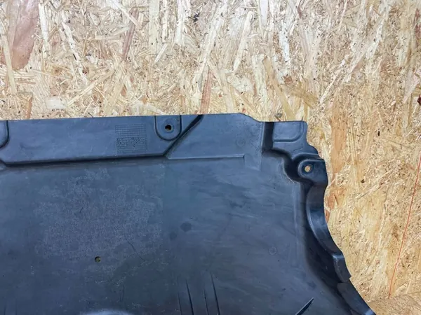 Motorunderlag Mercedes W213 W257 A2135242700 image 10