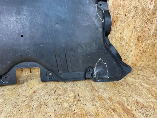 Motorunderlag Mercedes W213 W257 A2135242700 image 6