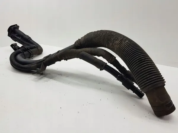 Kia Sportage 2013 Brandstofvulpijp OEM 310302KXXX image 4