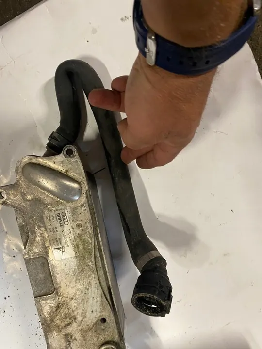 Ölkühler-Schläuche Audi 4G0317021 AF image 4