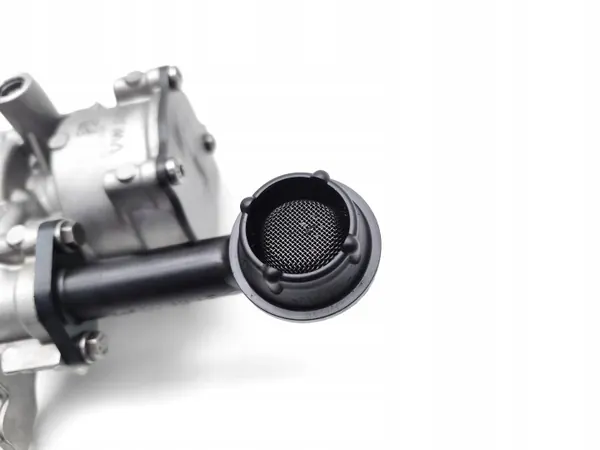 VW Golf Öljypumppu OEM 04L145208AB 1.6 TDI Diesel image 4