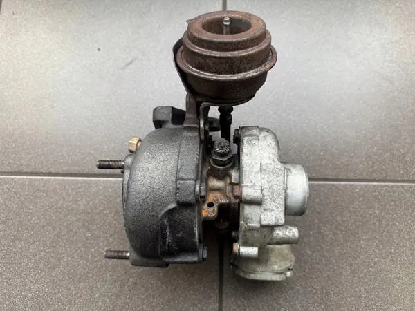 Turbo Audi A6 C6 A4 B7 2.0 TDI 140 HK 03G145702K image 2
