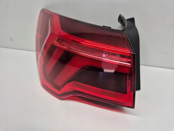 AUDI Q3 II Luz Trasera Izquierda LED Original 2018- image 3