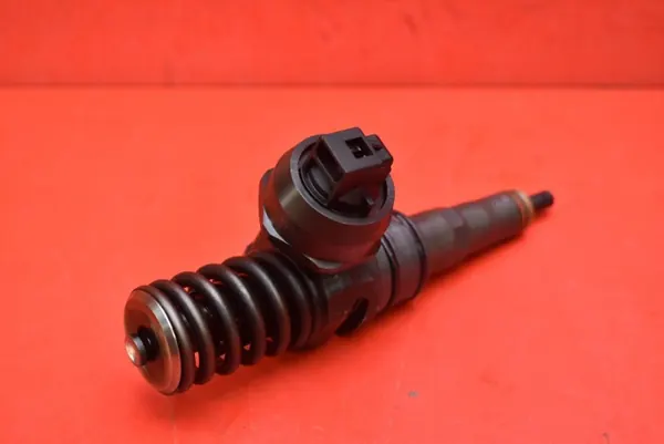 Ruiskutuspumppu OEM 038130073BP Skoda Praktik 1.4 TDI:lle image 3
