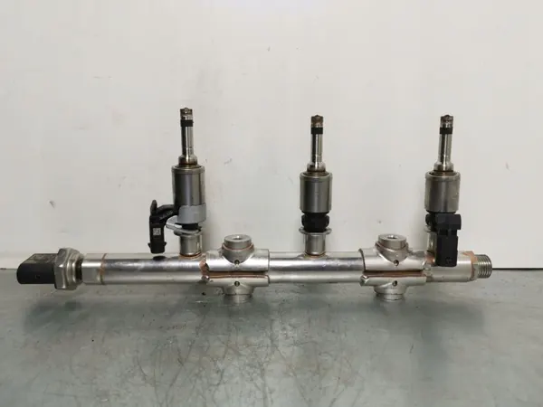 SEAT Arona 2018 Injectorset OEM 04C906054C image 2