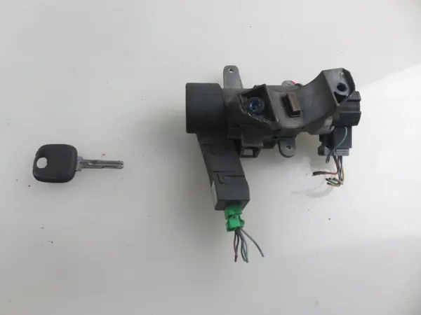 Volvo käynnistyskytkin OEM 8626324 S60 V70 II S80 XC70 image 8