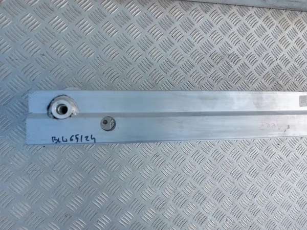 Takapuskuri Vahvistus Jeep Renegade OEM 68243701AA image 2