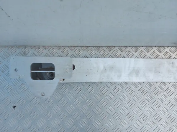 Takapuskuri Vahvistus Jeep Renegade OEM 68243701AA image 6