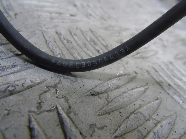 Sensor de árvore de cames Audi VW Seat Skoda ABE038906433A image 3