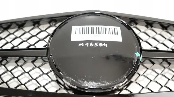 Grille de pare-chocs Mercedes W204 OEM 360163904 image 5