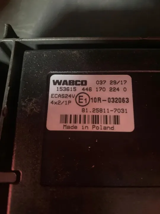 Contrôleur WABCO EBS pour véhicules MAN image 4
