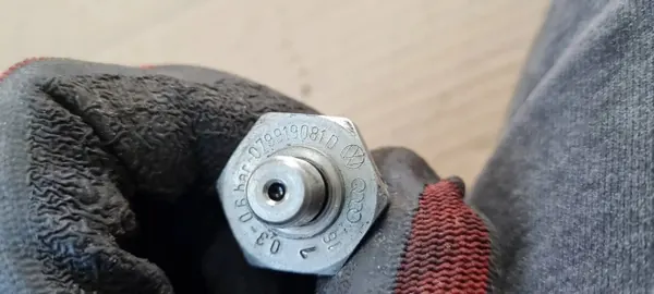 OEM 079919081D Oljetrycksgivare för Audi S6/S7 4.0 TFSI image 5