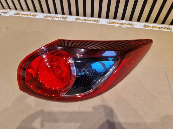 Luz Trasera Derecha Mazda CX5 image 2