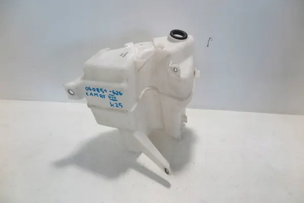 Réservoir de liquide de lavage Toyota Camry VIII image 1