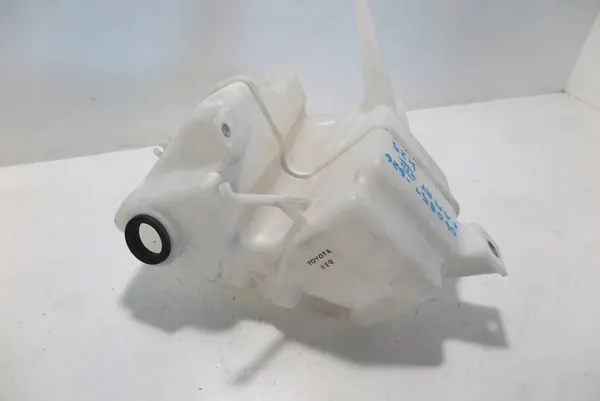 Réservoir de liquide de lavage Toyota Camry VIII image 8