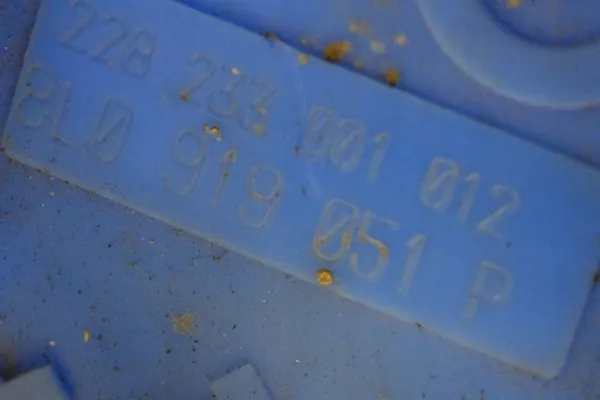 AUDI A3 8L LIFT FL 1.6 Brandstofpomp Drijver 8L0919051P image 5