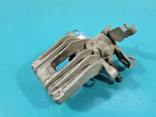 Pinza trasera derecha OEM IMPRK1553314 Skoda Kamiq image 3