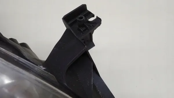 Toyota Aygo I 05-12 oikea etuvalo OEM 811100H010 image 7