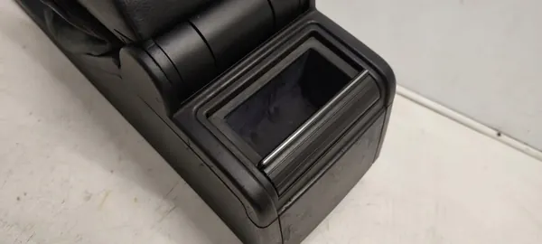 Käsinoja OEM 8213678 Musta Nahka BMW E46 Lift image 8