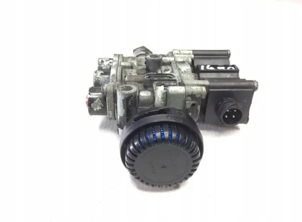 MAN ECAS-klep OEM 81.25902-6144 - Gebruikt image 2