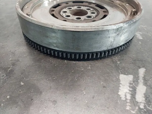 Volante bimassa BMW 3 E46 320d 136CV image 5