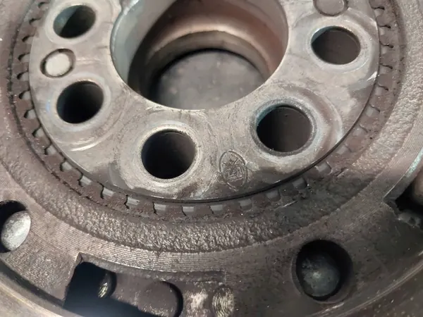 Volante bimassa BMW 3 E46 320d 136CV image 6