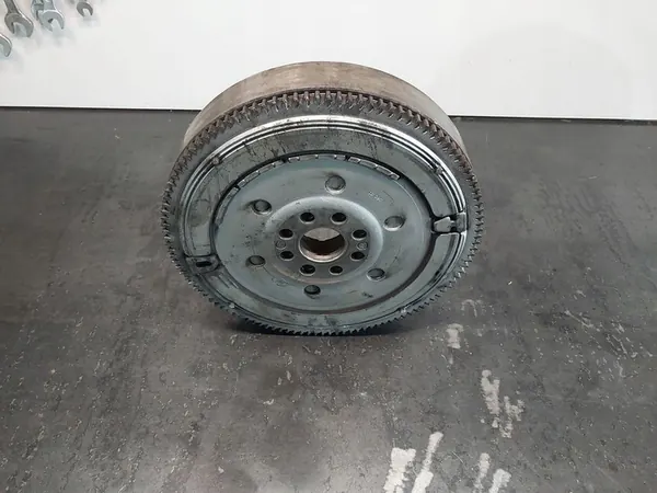 Volante bimassa BMW 3 E46 320d 136CV image 8