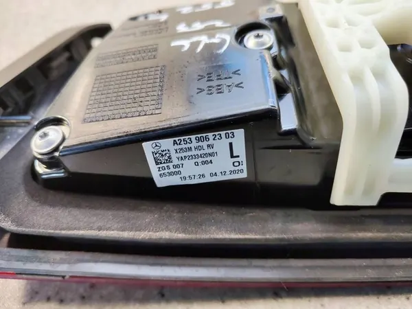 Linker achter LED achterlicht Mercedes GLC W253 X253 Lift A2539062303 image 4