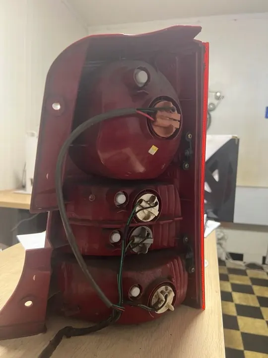 Luz trasera izquierda Kia Picanto 9240107000 image 3