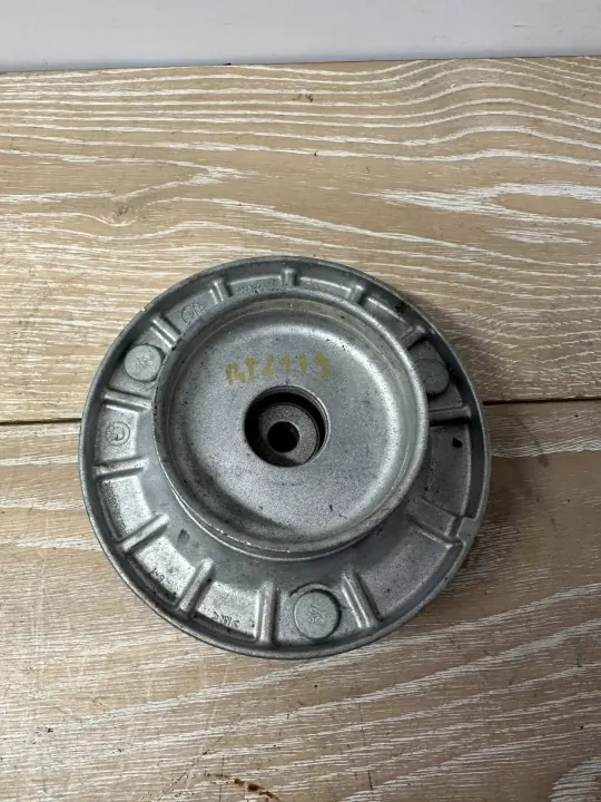 Taka jousituksen istuin OEM 18932711 BMW 5 G30 G31 image 2