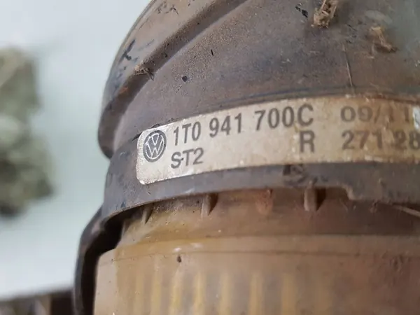 HALOGEN PRAWY VW TOURAN I 1T0 CADDY 2K0 image 4