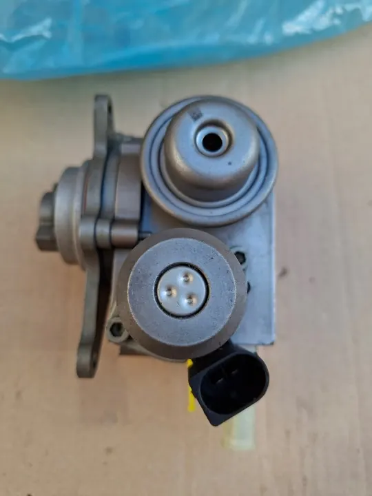OEM högtrycksbränslepump 1.6 THP Peugeot, Citroen image 4