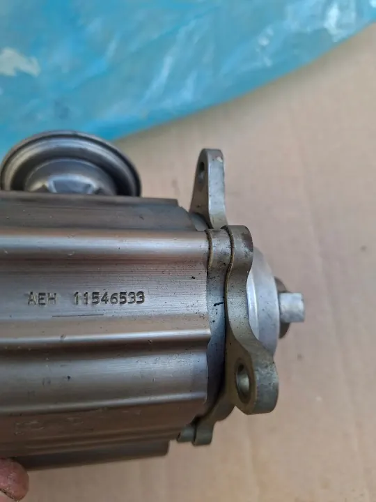 OEM högtrycksbränslepump 1.6 THP Peugeot, Citroen image 6